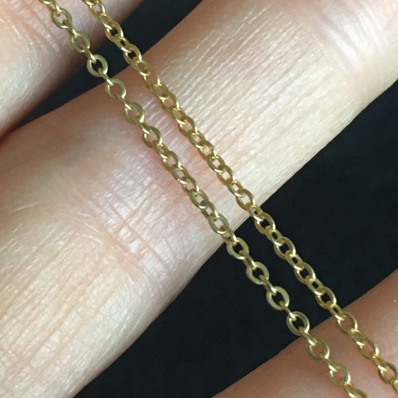 Vintage Mini Gold Tone Triangles Necklace - Picture 6 of 8